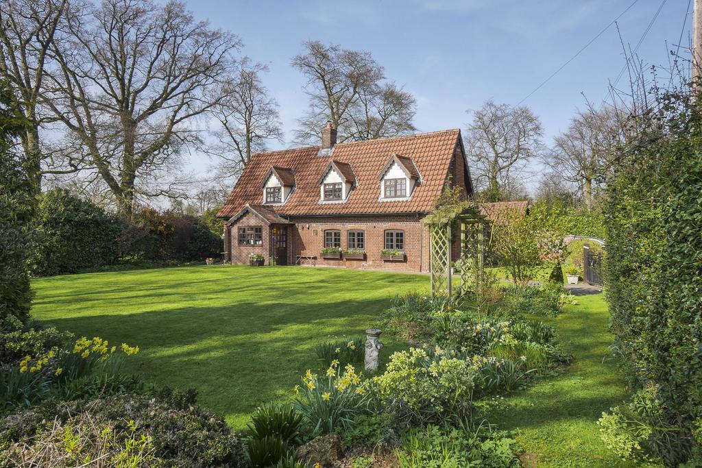 The Old Pear Tree Bed & Breakfast Whepstead Exterior photo