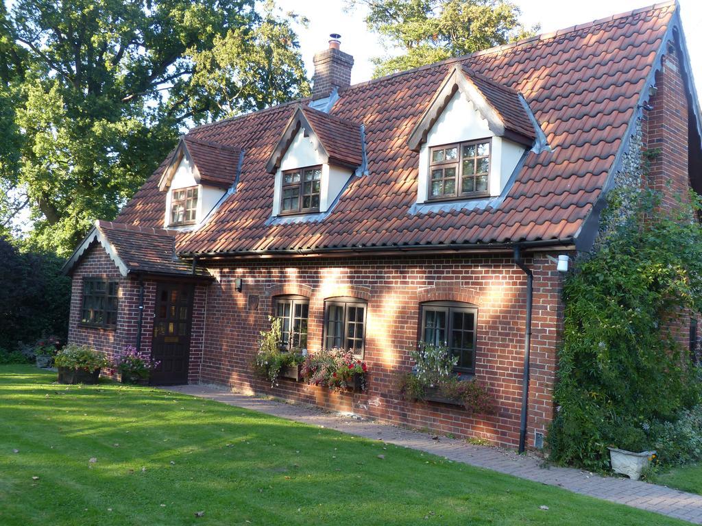 The Old Pear Tree Bed & Breakfast Whepstead Exterior photo