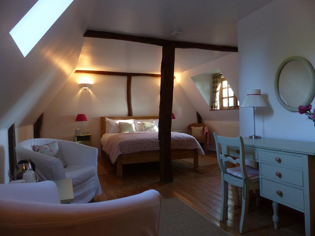 The Old Pear Tree Bed & Breakfast Whepstead Exterior photo